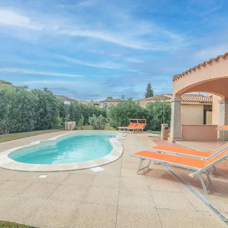 Rei Sun Four With Private Pool * Costa Rei